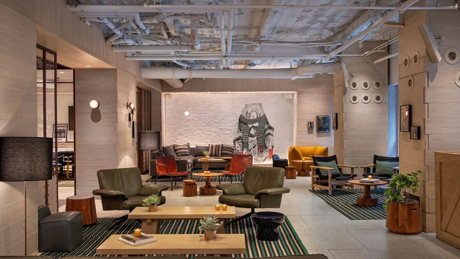 4 Moxy Hotels in New York: Which Location Suits You?