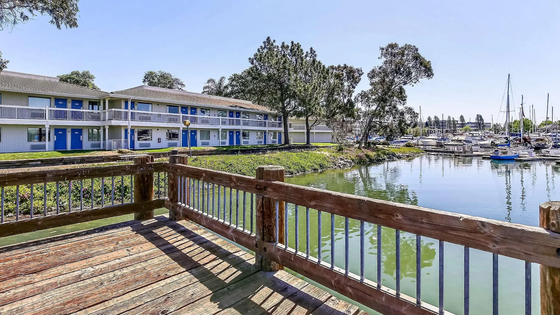 Where to Stay Near Oak Glen Park: 8 Central Oakland Hotels