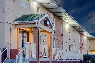 Staying Near Saucon Valley Country Club: 4 Airport Hotels Compared